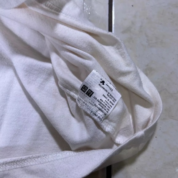 Disney T shirt Mickey he always makes you smile Sz S - Picture 5 of 10